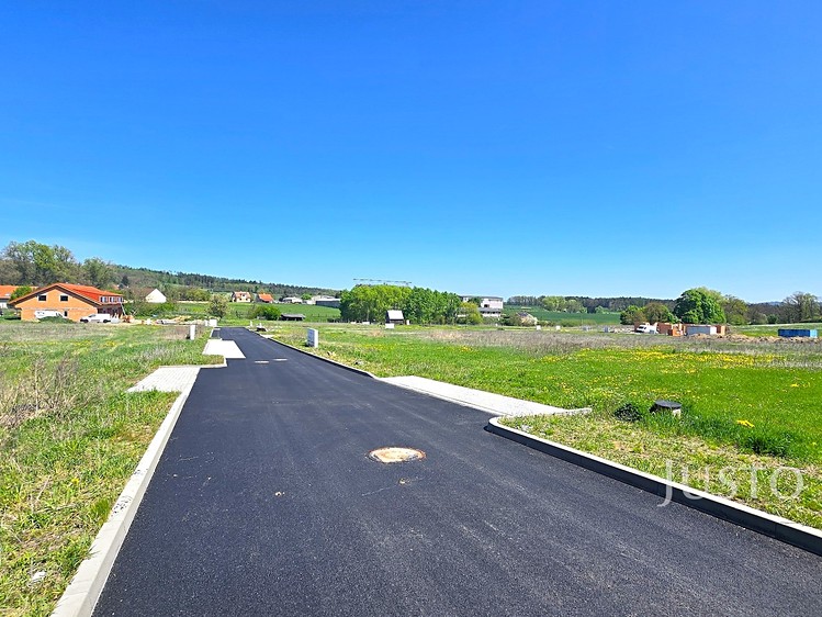 Prodej  stavebního pozemku 1 023 m² - foto 6