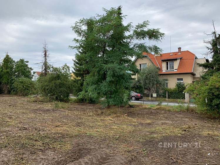 Prodej stavebního pozemku 951 m² - foto 3