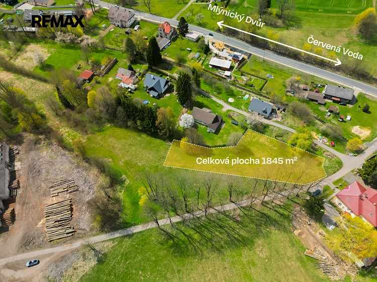 Prodej stavebního pozemku 1 845 m² - foto 1