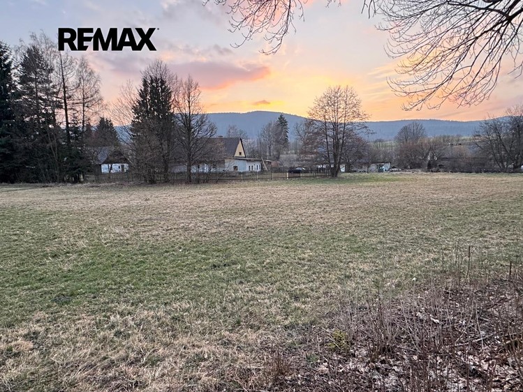 Prodej stavebního pozemku 1 845 m² - foto 3