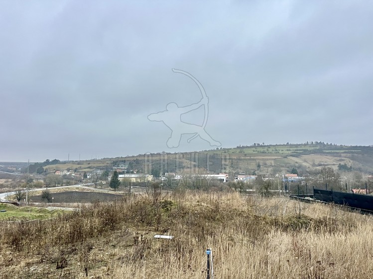 Prodej stavebního pozemku 922 m² - foto 1