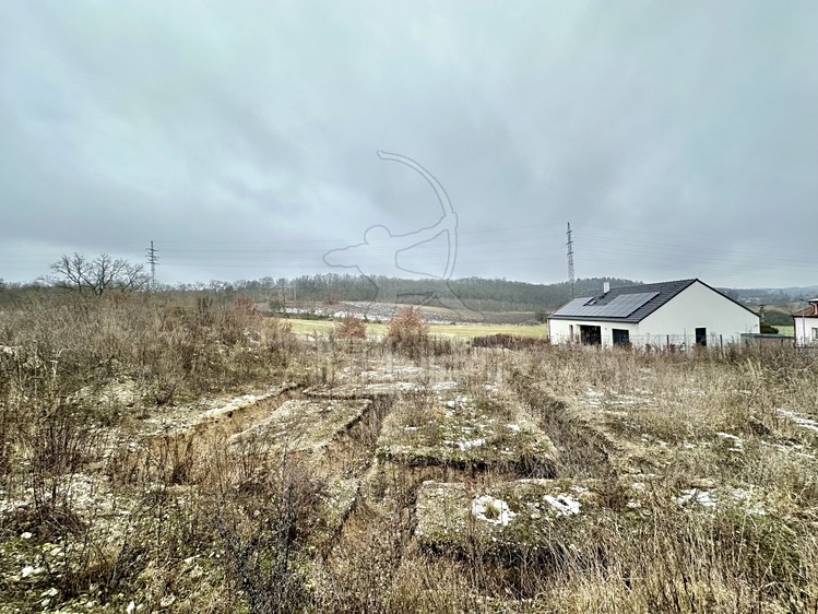 Prodej stavebního pozemku 922 m² - foto 4