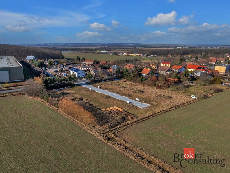 Prodej  stavebního pozemku 813 m² - foto 3