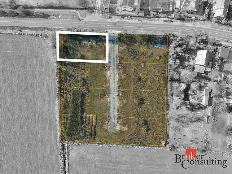 Prodej  stavebního pozemku 813 m² - foto 6