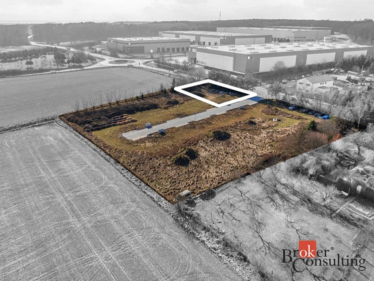 Prodej  stavebního pozemku 813 m² - foto 5