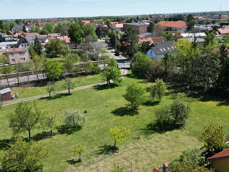 Prodej  stavebního pozemku 742 m² - foto 4