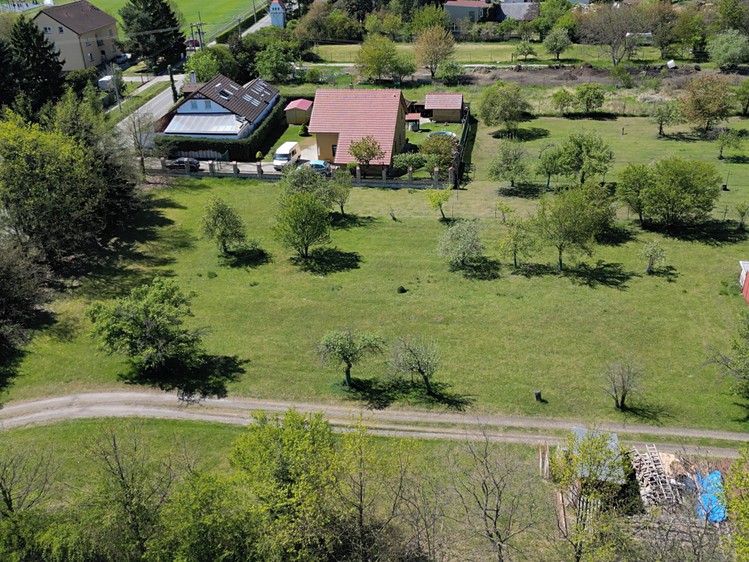 Prodej  stavebního pozemku 742 m² - foto 6