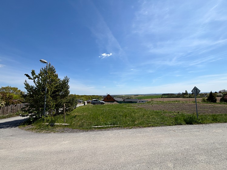 Prodej stavebního pozemku 1 027 m² - foto 3