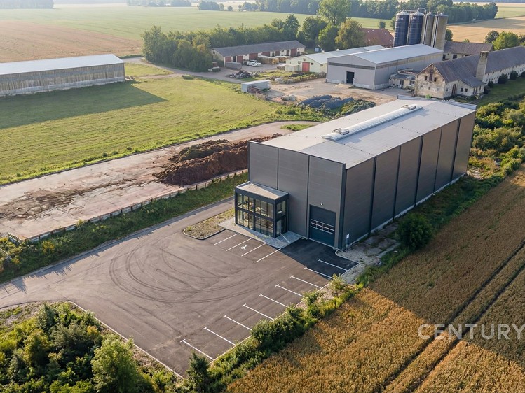 Prodej komerčního pozemku 3 513 m² - foto 1