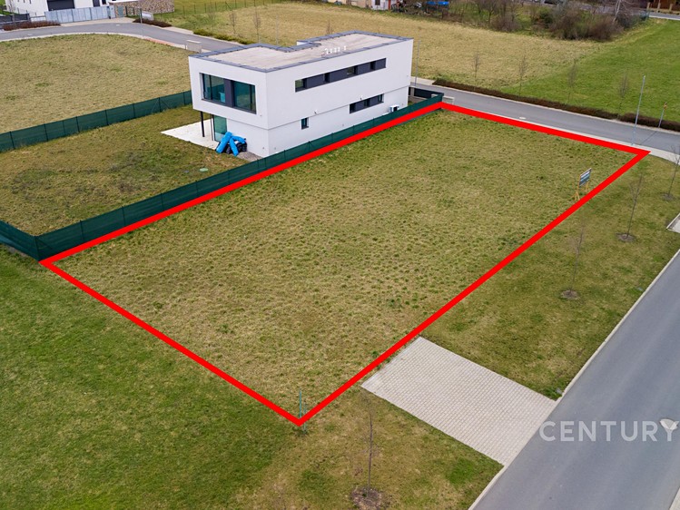 Prodej stavebního pozemku 949 m² - foto 1