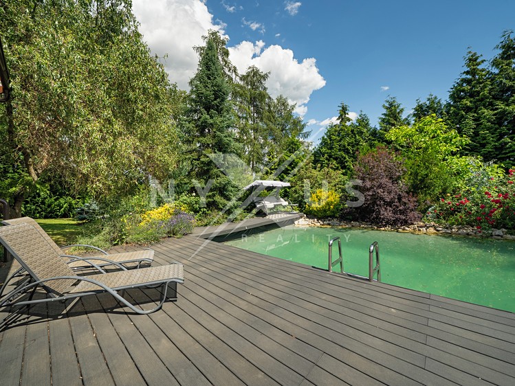 Prodej stavebního pozemku 2 505 m² - foto 2