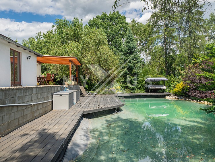 Prodej stavebního pozemku 2 505 m² - foto 8
