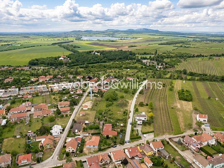 Prodej stavebního pozemku 1 346 m² - foto 2
