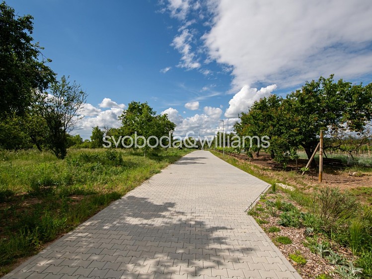 Prodej stavebního pozemku 1 346 m² - foto 6