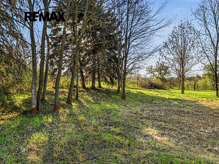 Prodej stavebního pozemku 1 009 m² - foto 6