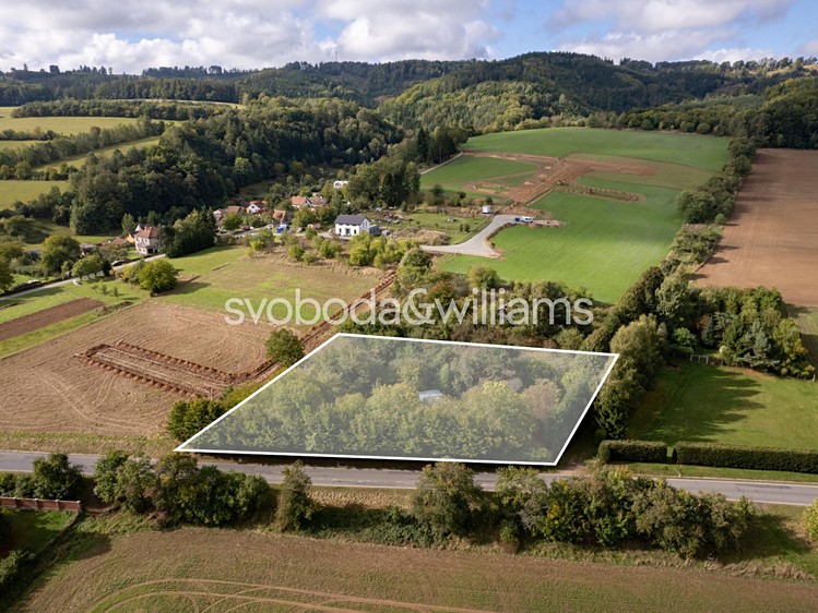 Prodej stavebního pozemku 4 008 m² - foto 1