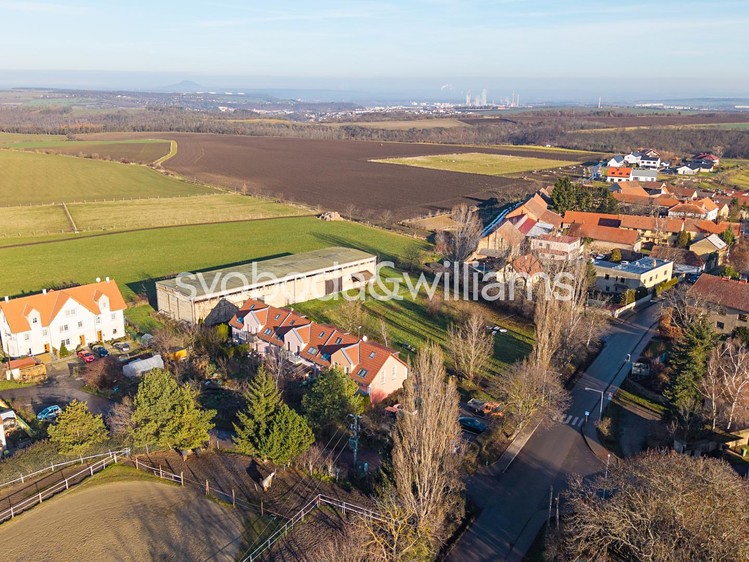 Prodej stavebního pozemku 2 412 m² - foto 3