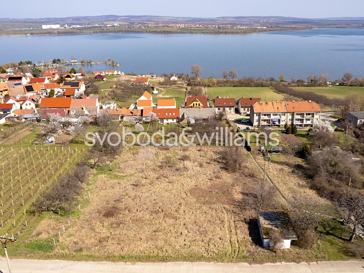 Prodej stavebního pozemku 2 768 m² - foto 4