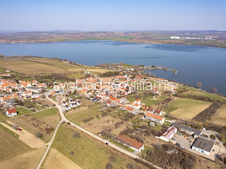 Prodej stavebního pozemku 2 768 m² - foto 8