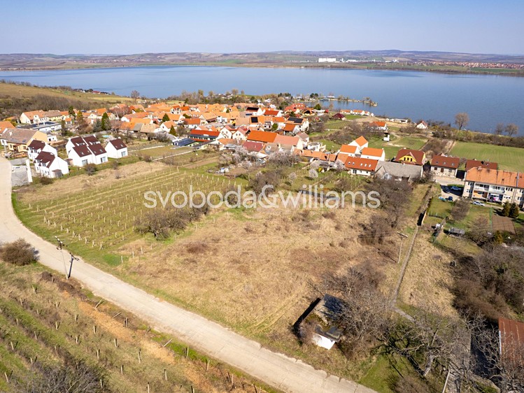 Prodej stavebního pozemku 2 768 m² - foto 5