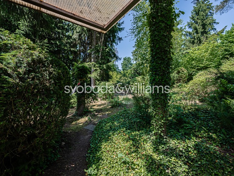 Prodej stavebního pozemku 2 486 m² - foto 4