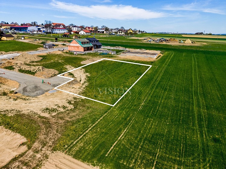 Prodej stavebního pozemku 1 138 m² - foto 1