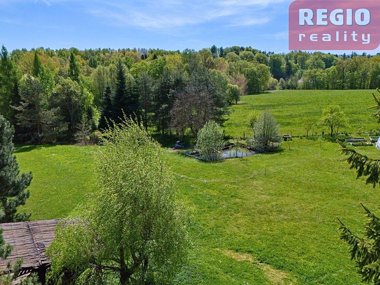 Prodej stavebního pozemku 1 858 m² - foto 1