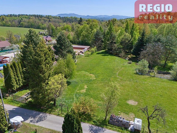 Prodej stavebního pozemku 1 858 m² - foto 2