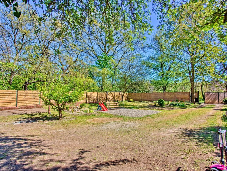 Prodej zahrady 819 m² - foto 1