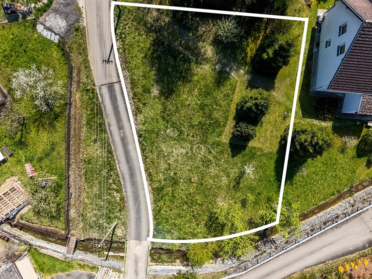 Prodej stavebního pozemku 617 m² - foto 1