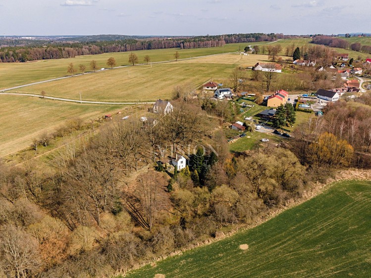 Prodej stavebního pozemku 1 940 m² - foto 4