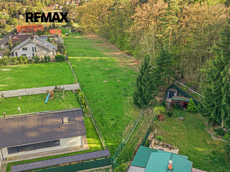 Prodej stavebního pozemku 4 224 m² - foto 2