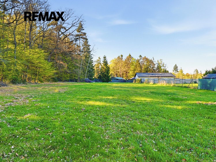 Prodej stavebního pozemku 4 224 m² - foto 6