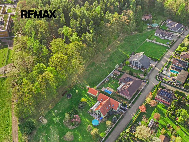 Prodej stavebního pozemku 4 224 m² - foto 5