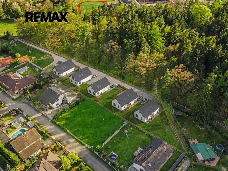 Prodej stavebního pozemku 4 224 m² - foto 8