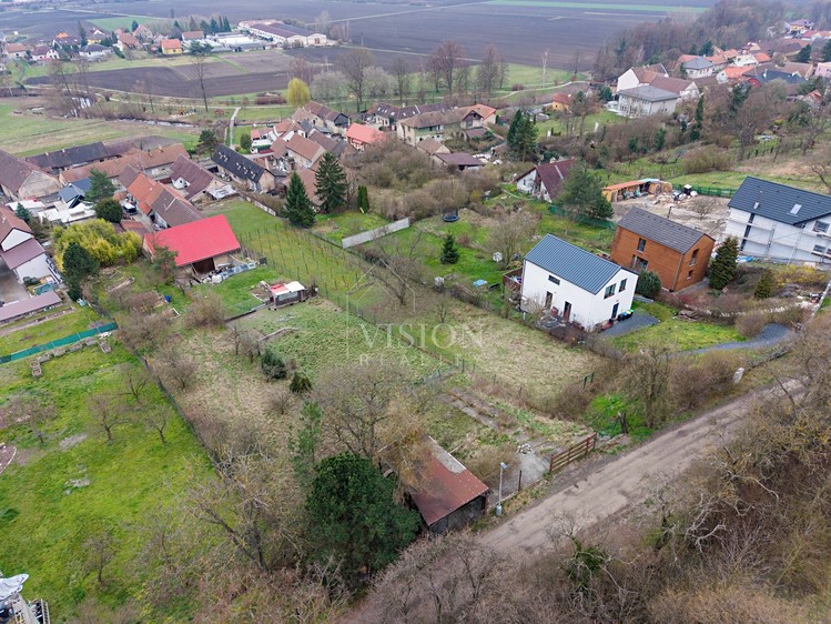 Prodej stavebního pozemku 886 m² - foto 3