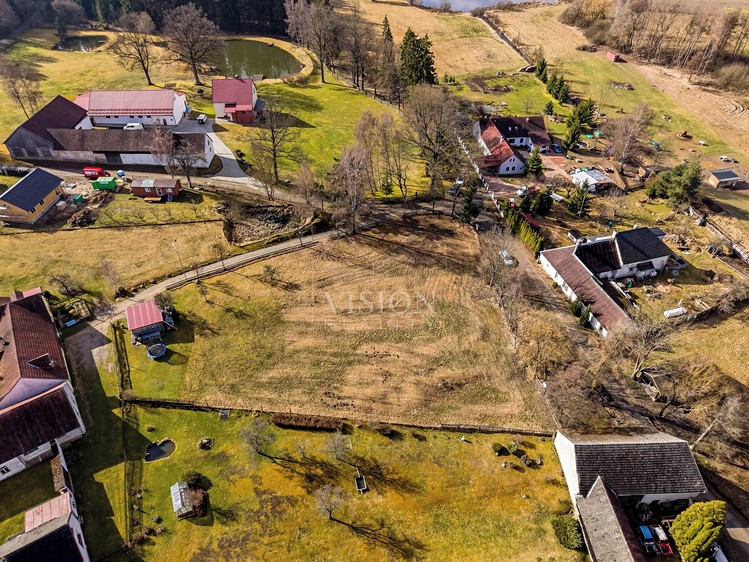 Prodej stavebního pozemku 2 062 m² - foto 1