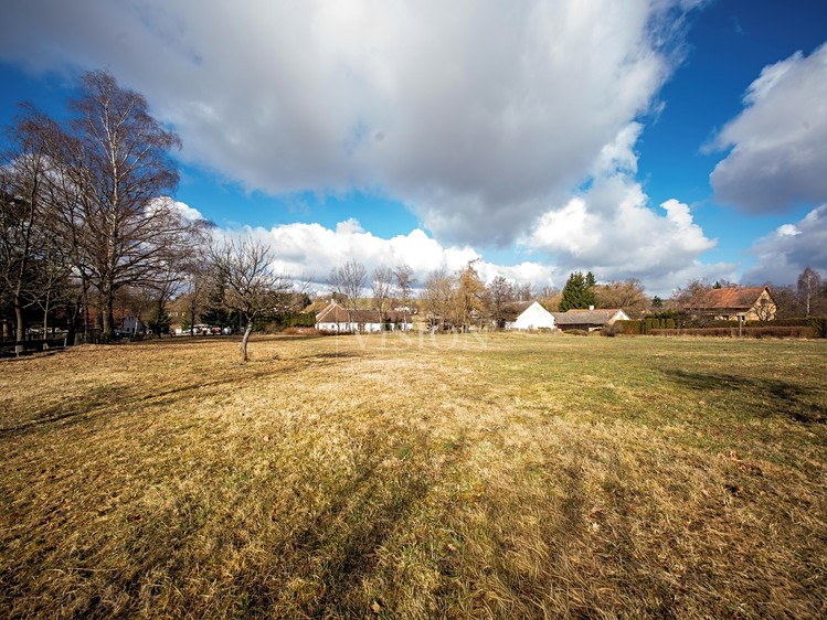 Prodej stavebního pozemku 2 062 m² - foto 6