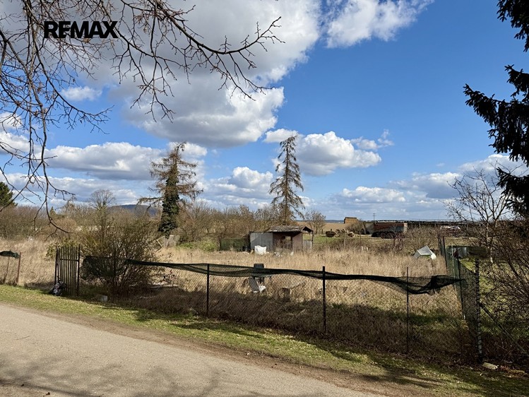 Prodej stavebního pozemku 1 914 m² - foto 3