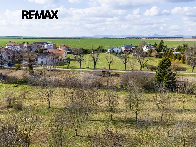 Prodej stavebního pozemku 1 914 m² - foto 6