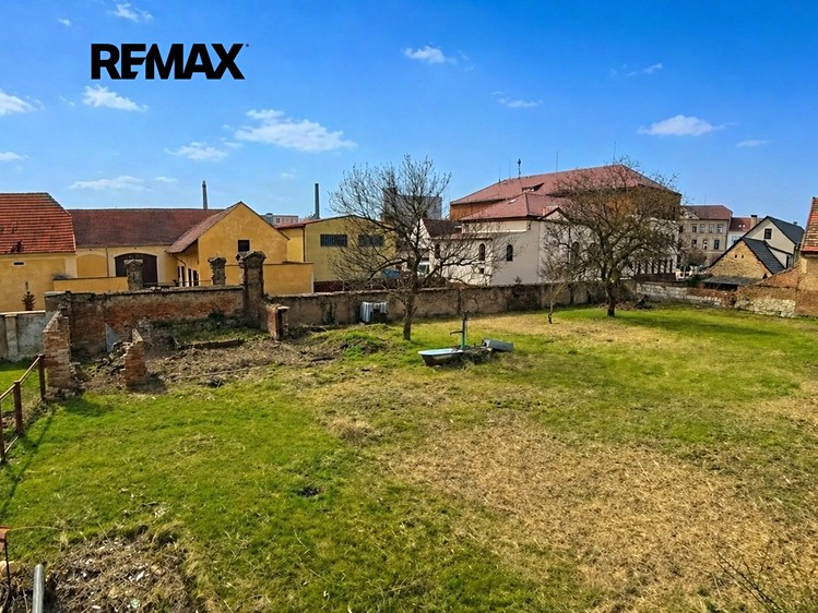 Prodej stavebního pozemku 742 m² - foto 3