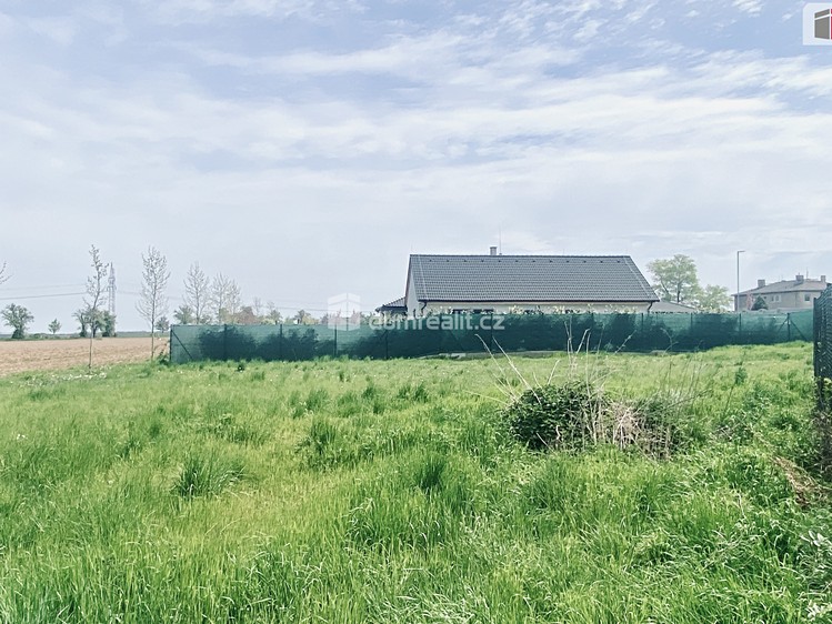 Prodej stavebního pozemku 1 025 m² - foto 3