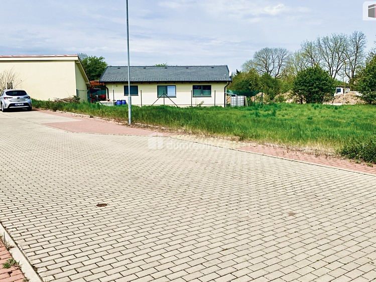 Prodej stavebního pozemku 1 025 m² - foto 6