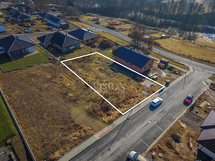 Prodej stavebního pozemku 820 m² - foto 1