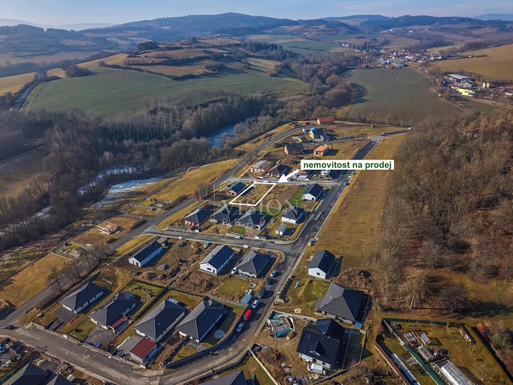 Prodej stavebního pozemku 820 m² - foto 3