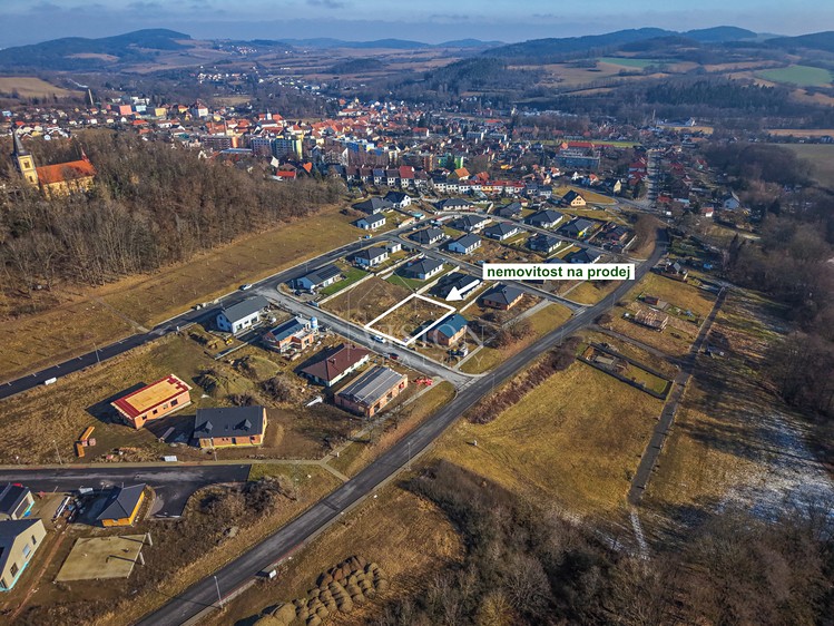 Prodej stavebního pozemku 820 m² - foto 2