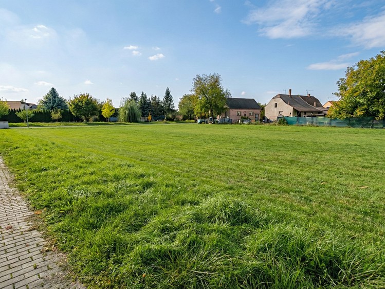 Prodej stavebního pozemku 1 648 m² - foto 7
