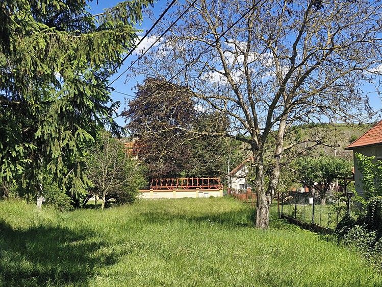 Prodej stavebního pozemku 1 394 m² - foto 6