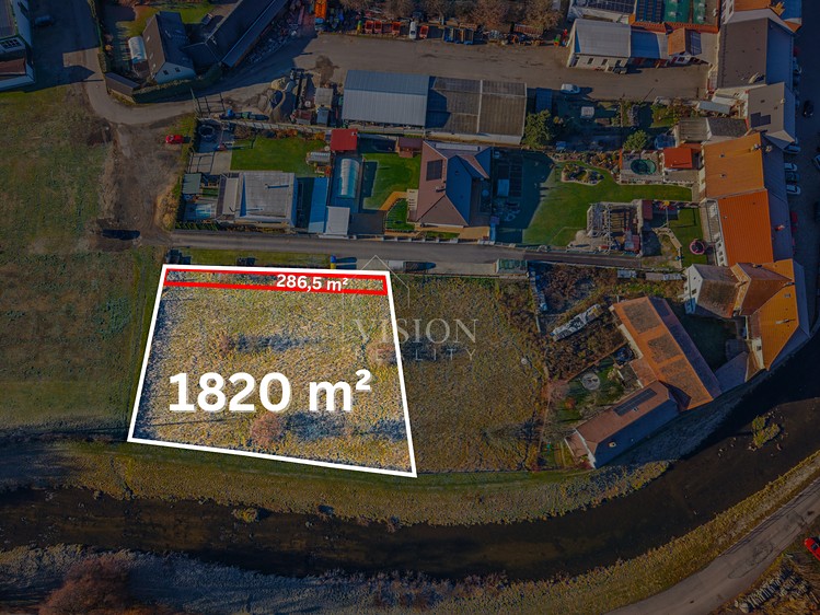 Prodej stavebního pozemku 1 820 m² - foto 1