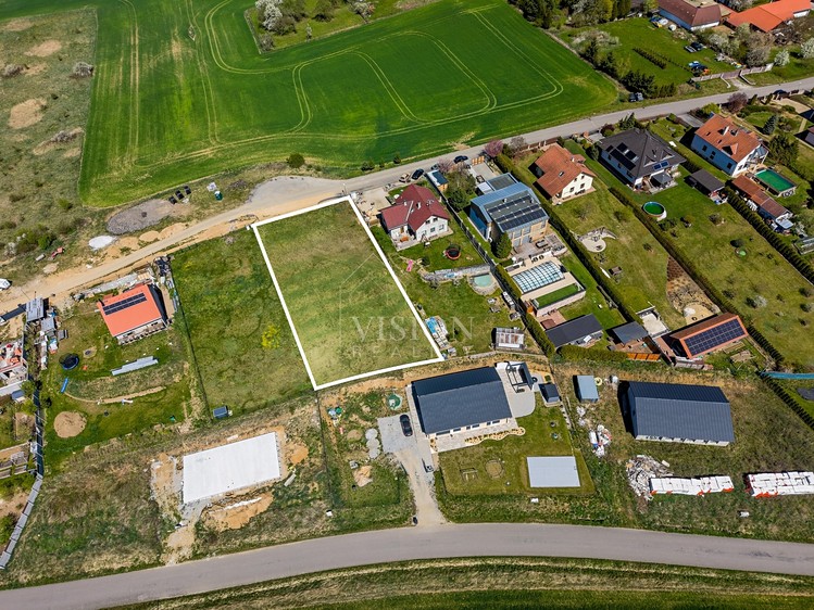 Prodej stavebního pozemku 1 233 m² - foto 6